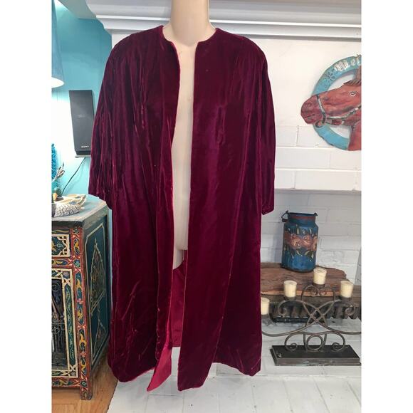 VINTAGE BURGUNDY VELVET OPERA COAT JACKET - Picture 1 of 7